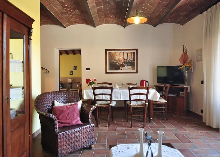 Podere Sertofano * バルベリーノ・ヴァル・デルサ